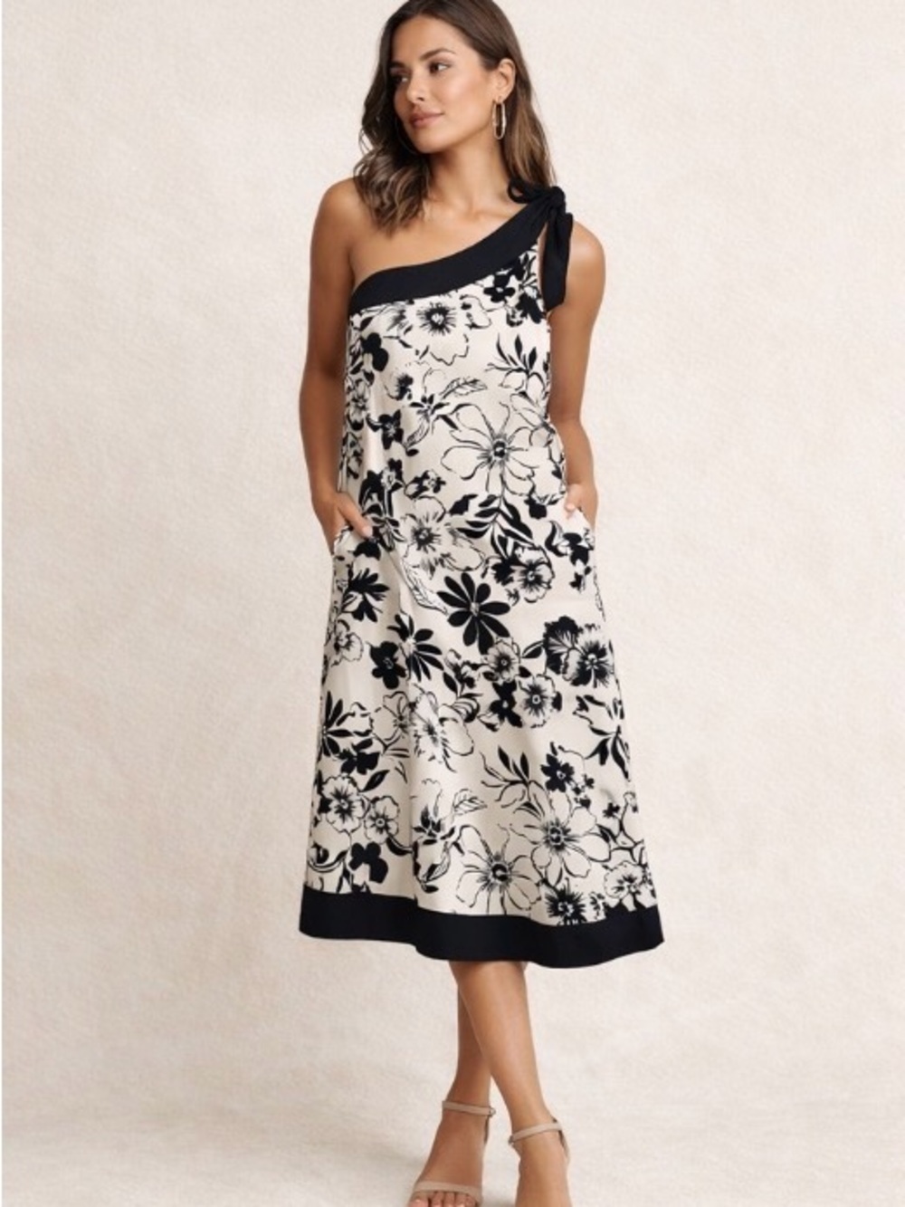 NWT Abercrombie & Fitch Black and Cream Floral Midi Dress